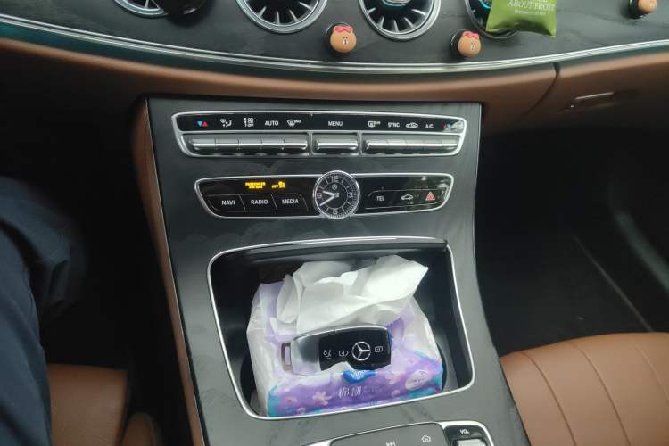 Used Mercedes-Benz E-Class 2020 E 260 Coupe Gear Lever