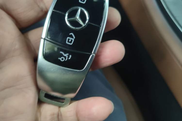 Used Mercedes-Benz E-Class 2020 E 260 Coupe Interior 1