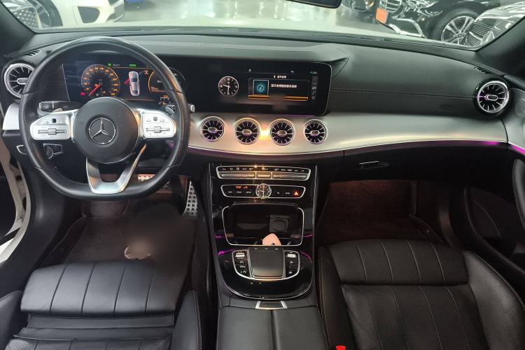 Used Mercedes-Benz E-Class 2020 E 260 Coupe Interior 2