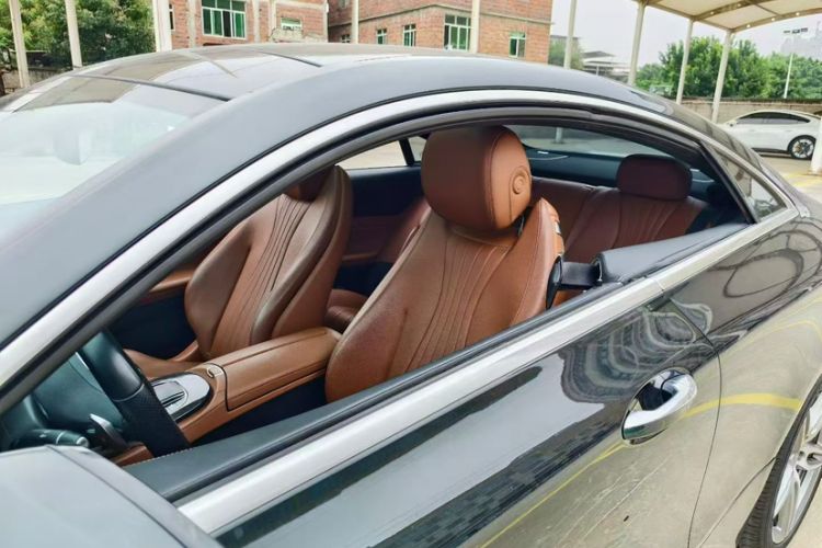 Used Mercedes-Benz E-Class 2020 E 260 Coupe Interior 2