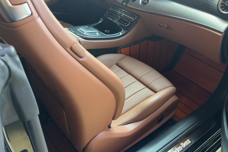 Used Mercedes-Benz E-Class 2020 E 260 Coupe Interior 4