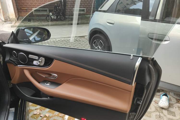 Used Mercedes-Benz E-Class 2020 E 260 Coupe Interior 5