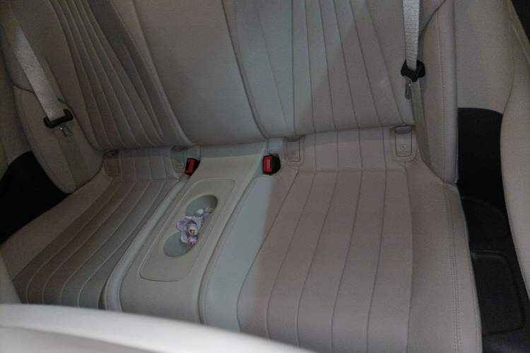 Used Mercedes-Benz E-Class 2020 E 260 Coupe Left Rear Seat