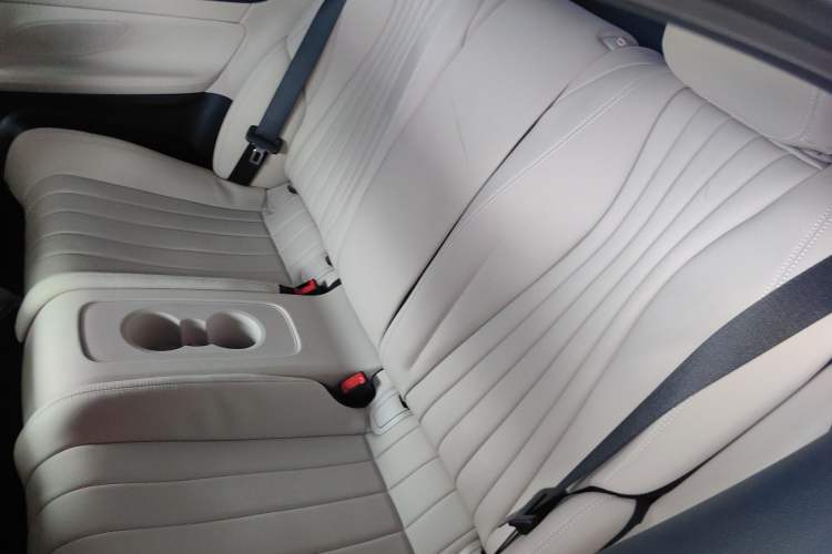 Used Mercedes-Benz E-Class 2020 E 260 Coupe Left Rear Seat