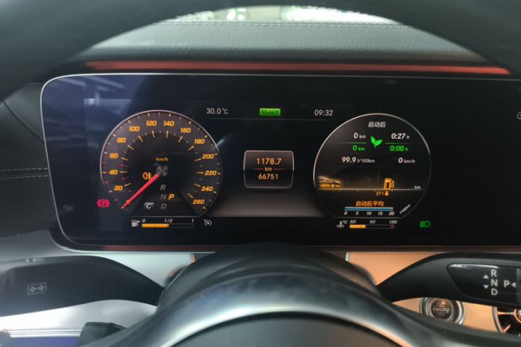 Used Mercedes-Benz E-Class 2020 E 260 Coupe Odometer Close Up