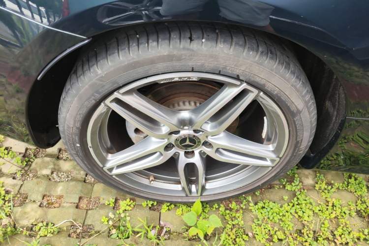 Used Mercedes-Benz E-Class 2020 E 260 Coupe Right Rear Wheel Hub