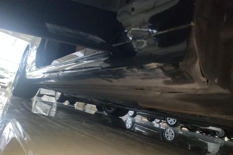 Used Mercedes-Benz E-Class 2020 E 260 Coupe Right Side Sill