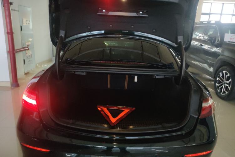 Used Mercedes-Benz E-Class 2020 E 260 Coupe Trunk
