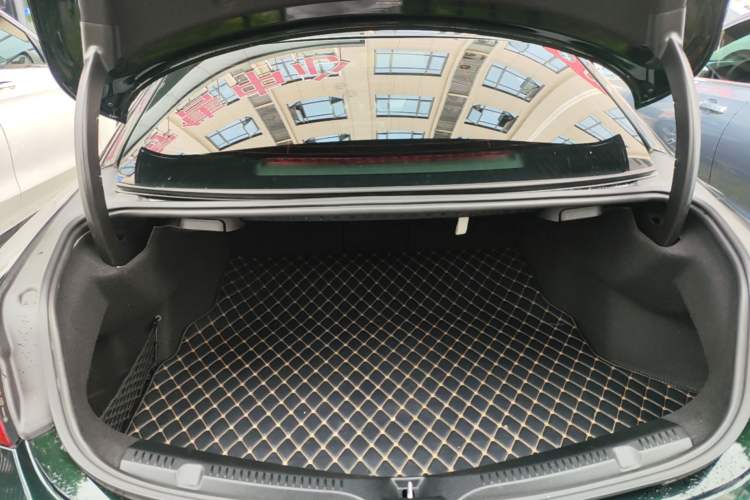 Used Mercedes-Benz E-Class 2020 E 260 Coupe Trunk