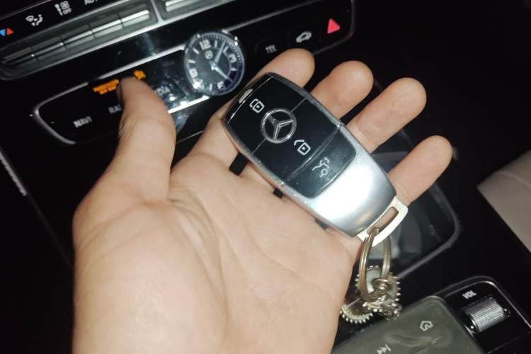 Used Mercedes-Benz E-Class 2020 E 260 Coupe Vehicle Key