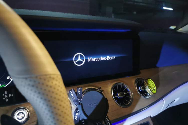 Used Mercedes-Benz E-Class 2020 E 260 Coupe Audio And AC Panel