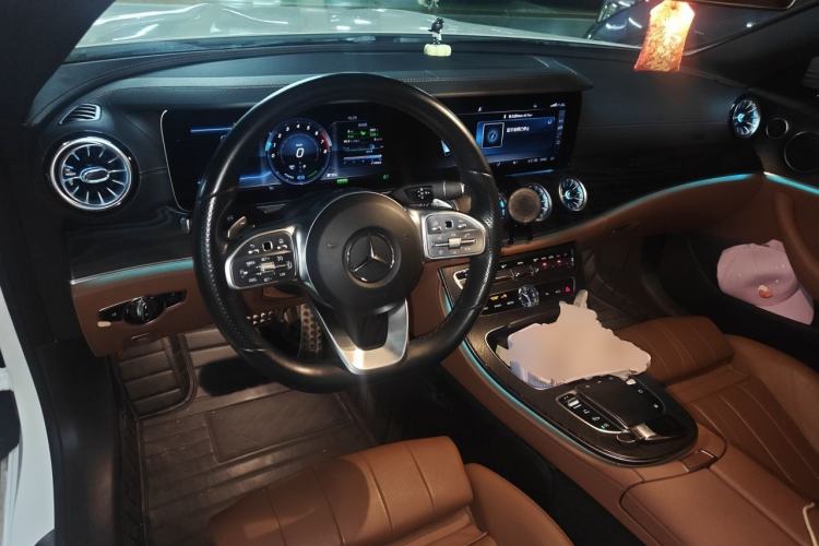 Used Mercedes-Benz E-Class 2020 E 260 Coupe Center Console