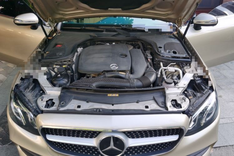 Used Mercedes-Benz E-Class 2020 E 260 Coupe Engine Bay