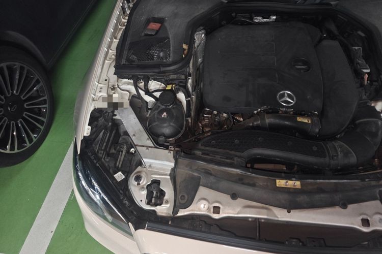 Used Mercedes-Benz E-Class 2020 E 260 Coupe Engine Bay Right