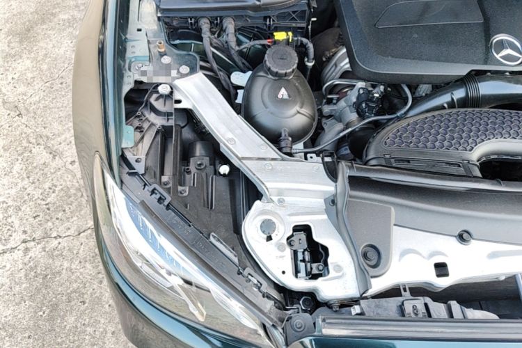 Used Mercedes-Benz E-Class 2020 E 260 Coupe Engine Bay Right