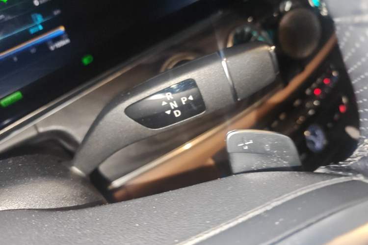 Used Mercedes-Benz E-Class 2020 E 260 Coupe Gear Lever
