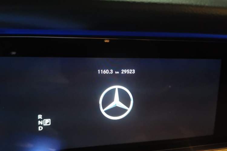 Used Mercedes-Benz E-Class 2020 E 260 Coupe Odometer Close Up