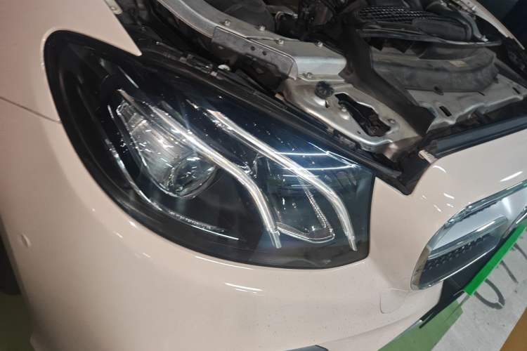 Used Mercedes-Benz E-Class 2020 E 260 Coupe Right Front Headlight