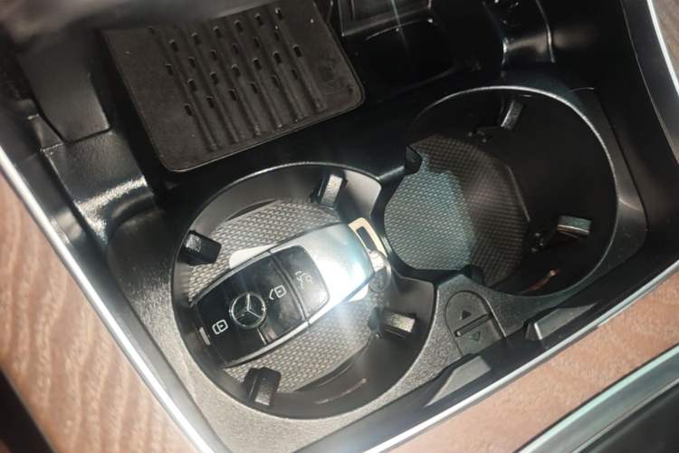 Used Mercedes-Benz E-Class 2020 Facelift E 300 L Stylish Edition Vehicle Key