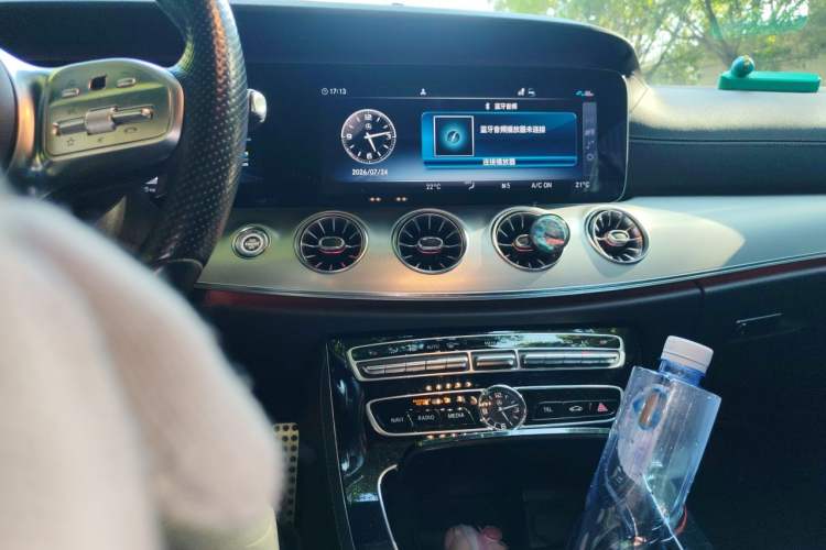Used Mercedes-Benz E-Class 2020 E 260 Coupe Audio And AC Panel