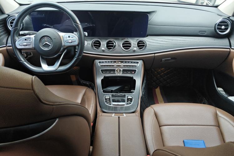Used Mercedes-Benz E-Class 2020 Restyled E 300 L Sport Exclusive Edition Center Console