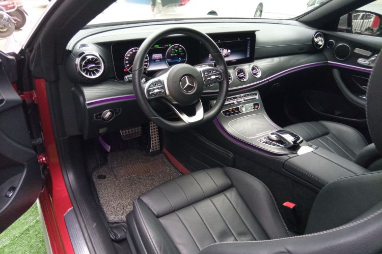 Used Mercedes-Benz E-Class 2020 E 260 Convertible Coupe Center Console