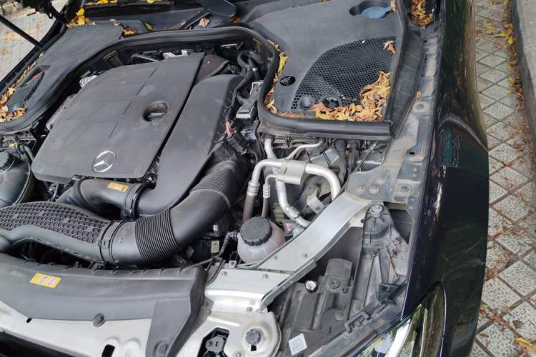 Used Mercedes-Benz E-Class 2020 E 260 Coupe Engine Bay Left