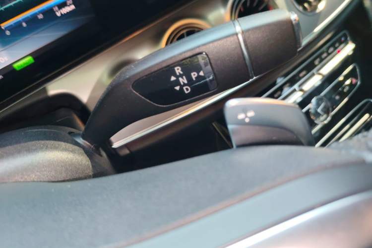Used Mercedes-Benz E-Class 2020 E 260 Coupe Gear Lever
