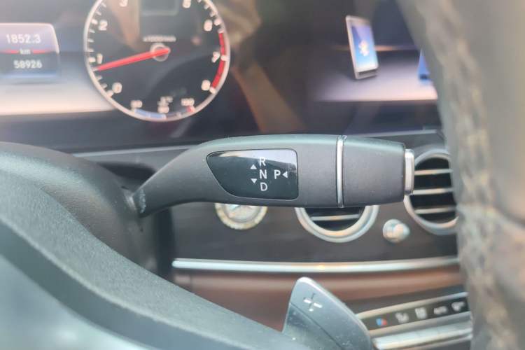 Used Mercedes-Benz E-Class 2020 E 300 L Sport Luxury Edition Gear Lever