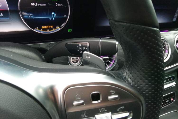 Used Mercedes-Benz E-Class 2020 E 260 Convertible Coupe Gear Lever