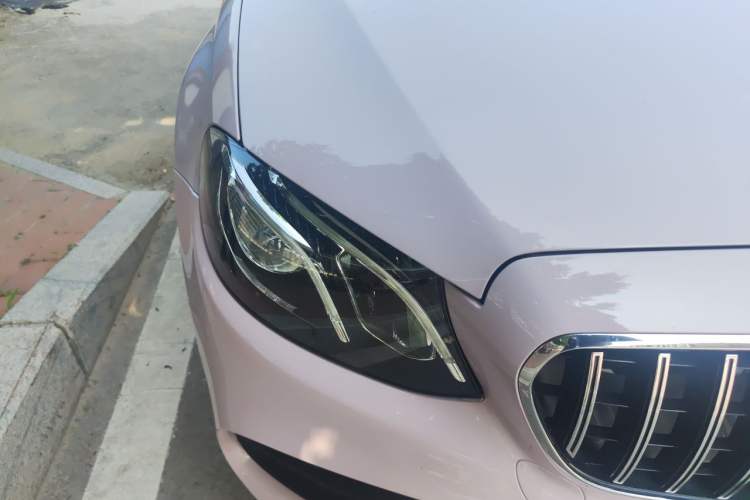 Used Mercedes-Benz E-Class 2020 E 300 L Sport Luxury Edition Right Front Headlight