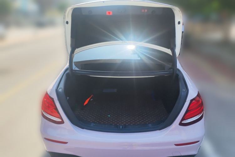 Used Mercedes-Benz E-Class 2020 E 300 L Sport Luxury Edition Trunk