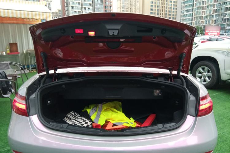 Used Mercedes-Benz E-Class 2020 E 260 Convertible Coupe Trunk