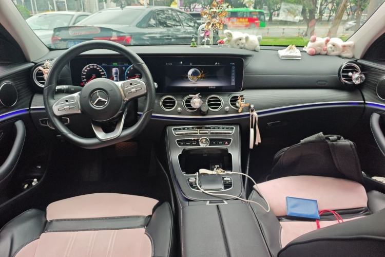 Used Mercedes-Benz E-Class 2020 E 260 L Sport Edition Center Console