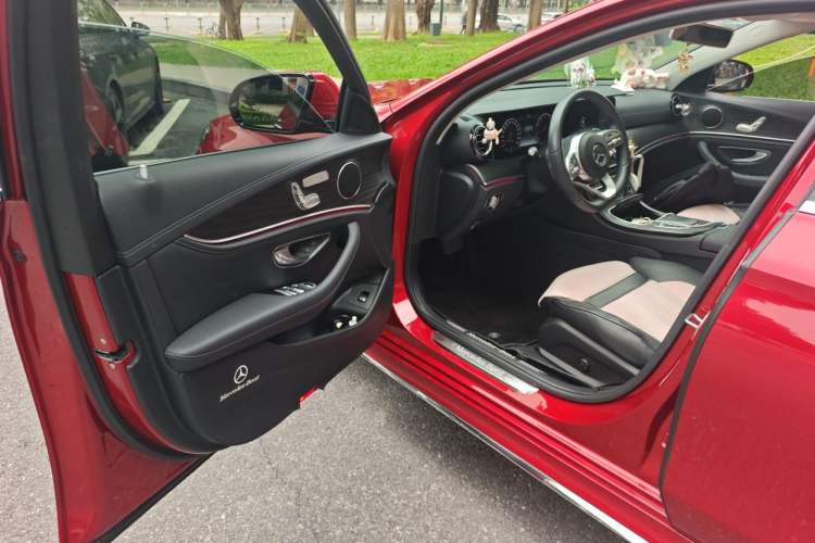 Used Mercedes-Benz E-Class 2020 E 260 L Sport Edition Driver Seat