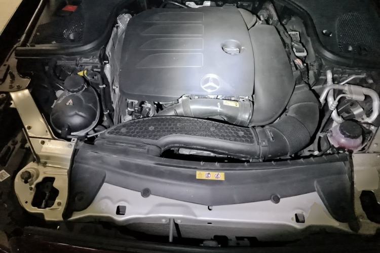 Used Mercedes-Benz E-Class 2020 E 260 Coupe Engine Bay