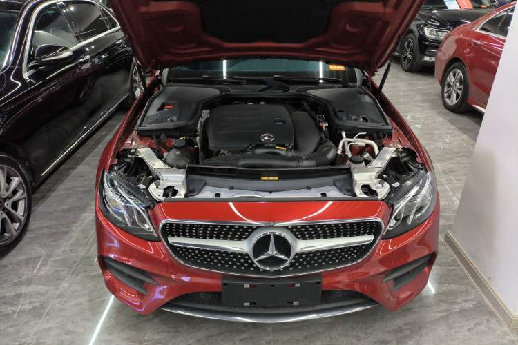 Used Mercedes-Benz E-Class 2020 E 260 Coupe Engine Bay
