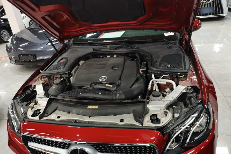 Used Mercedes-Benz E-Class 2020 E 260 Coupe Engine Bay