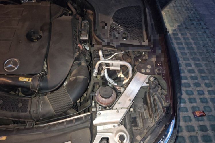 Used Mercedes-Benz E-Class 2020 E 260 Convertible Coupe Engine Bay Left