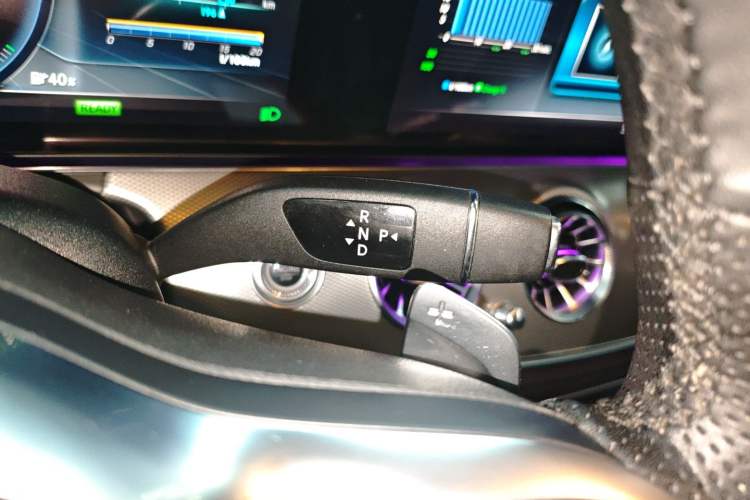 Used Mercedes-Benz E-Class 2020 E 260 Sport Edition Gear Lever