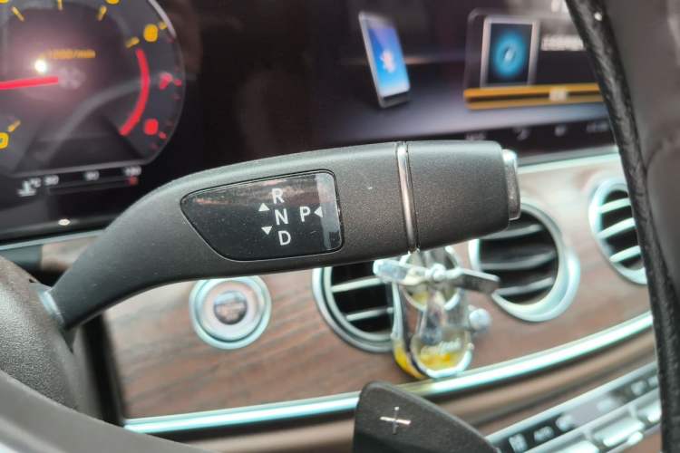 Used Mercedes-Benz E-Class 2020 Facelift E 300 L Stylish Edition Gear Lever