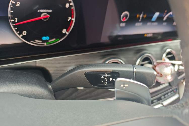 Used Mercedes-Benz E-Class 2020 E 260 L Sport Edition Gear Lever