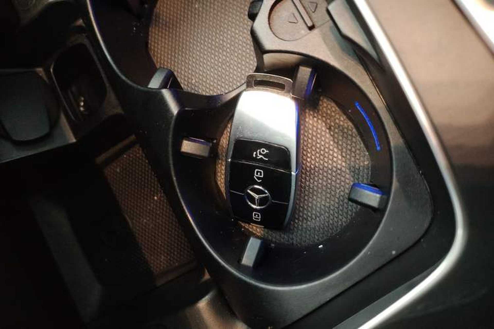 Used Mercedes-Benz E-Class 2020 Facelift E 260 Sport Edition Interior 1