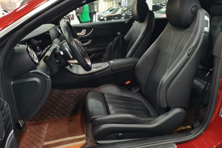 Used Mercedes-Benz E-Class 2020 E 260 Coupe Left Front Seat