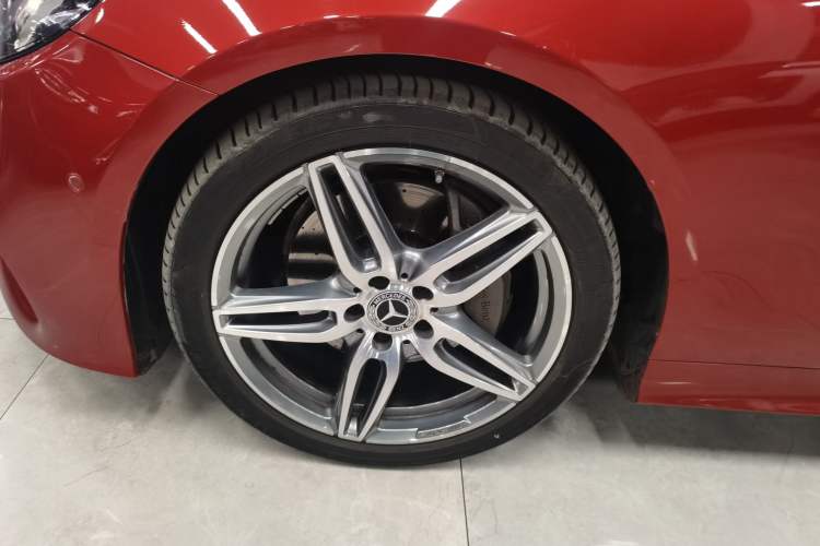 Used Mercedes-Benz E-Class 2020 E 260 Coupe Left Front Wheel Hub