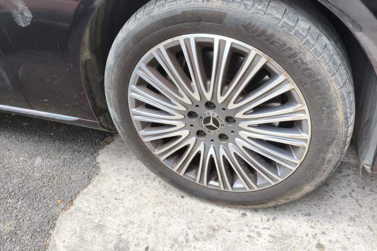 Used Mercedes-Benz E-Class 2020 Facelift E 300 L Stylish Edition Right Front Wheel Hub