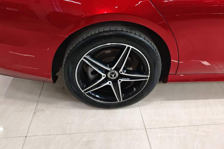 Used Mercedes-Benz E-Class 2020 E 260 Sport Edition Right Rear Wheel Hub