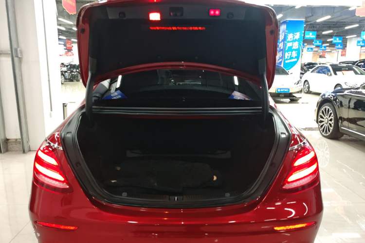 Used Mercedes-Benz E-Class 2020 E 260 Sport Edition Trunk
