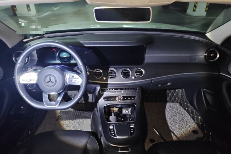 Used Mercedes-Benz E-Class 2020 Restyled E 300 L Sport Exclusive Edition Center Console