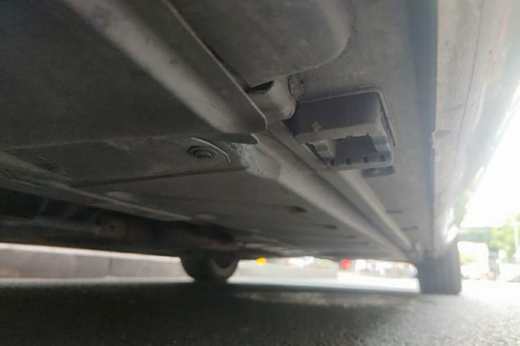 Used Mercedes-Benz E-Class 2020 E 300 L Sporty and Stylish Model Chassis Front Left